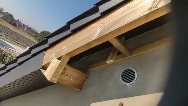 Jak zamontować podbitkę PVC bez błędów - krok po kroku do sukcesu Jak zamontować podbitkę PVC bez błędów - krok po kroku do sukcesu